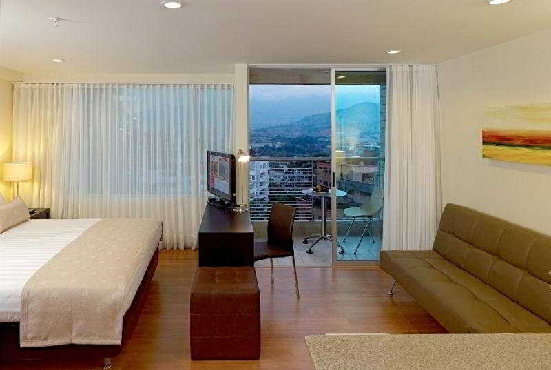 Estelar Apartamentos Medellín Cameră foto